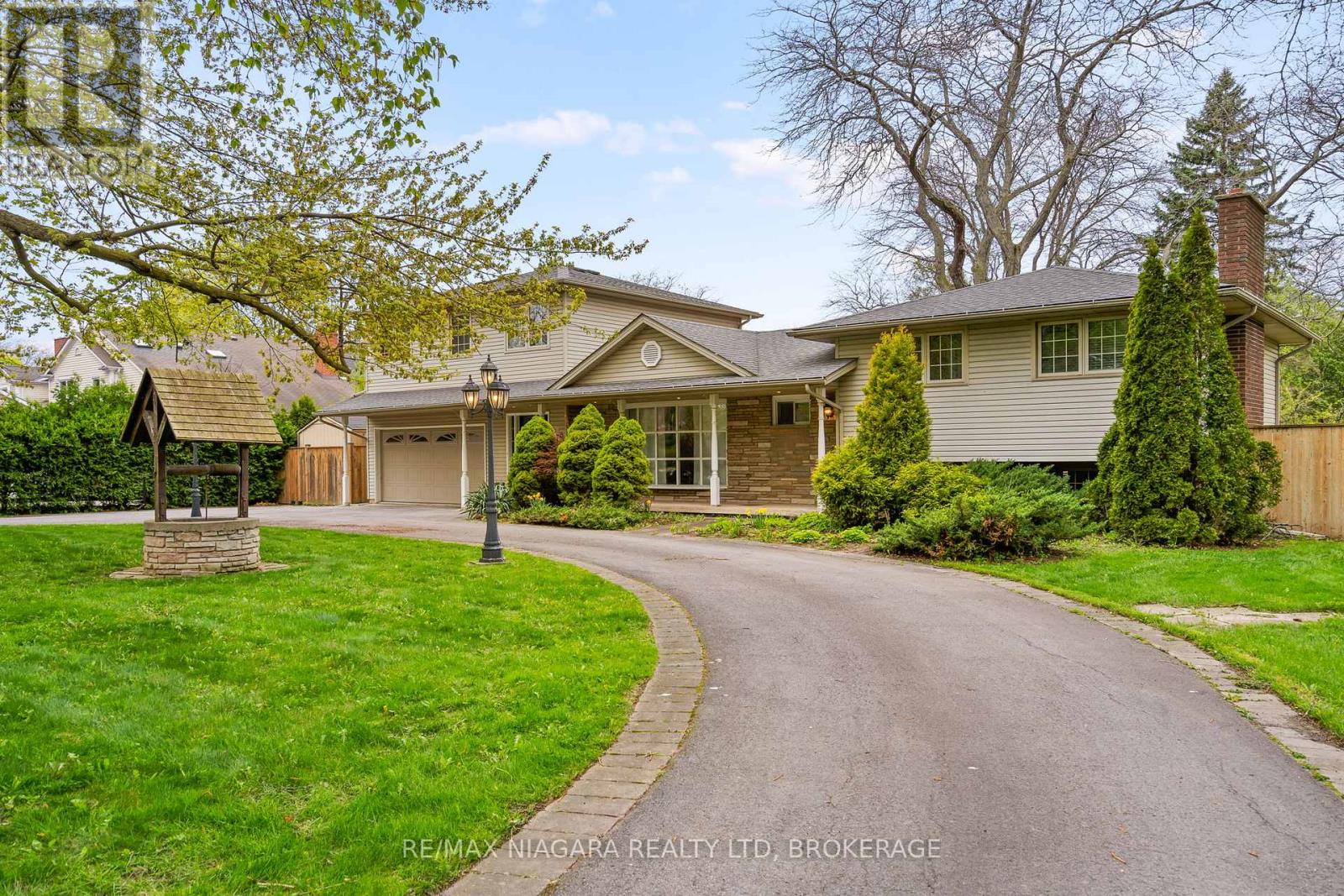 Property at 375 MISSISSAUGA STREET N image 3