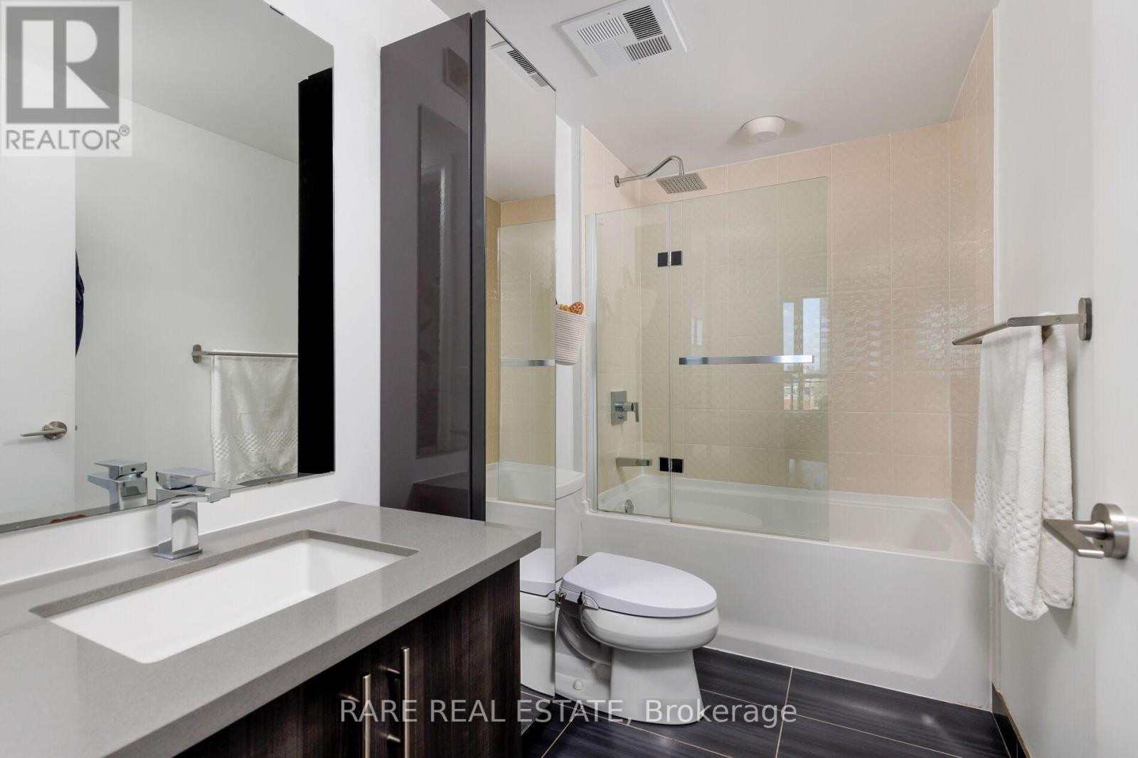 404 - 16 Mcadam Avenue, Toronto, Ontario  M6A 1S5 - Photo 12 - W12138162