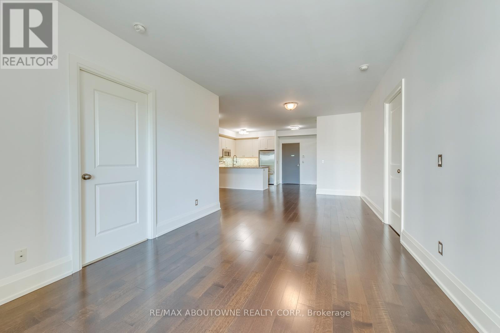 629 - 1 Old Mill Drive, Toronto, Ontario  M6S 0A1 - Photo 17 - W12138233