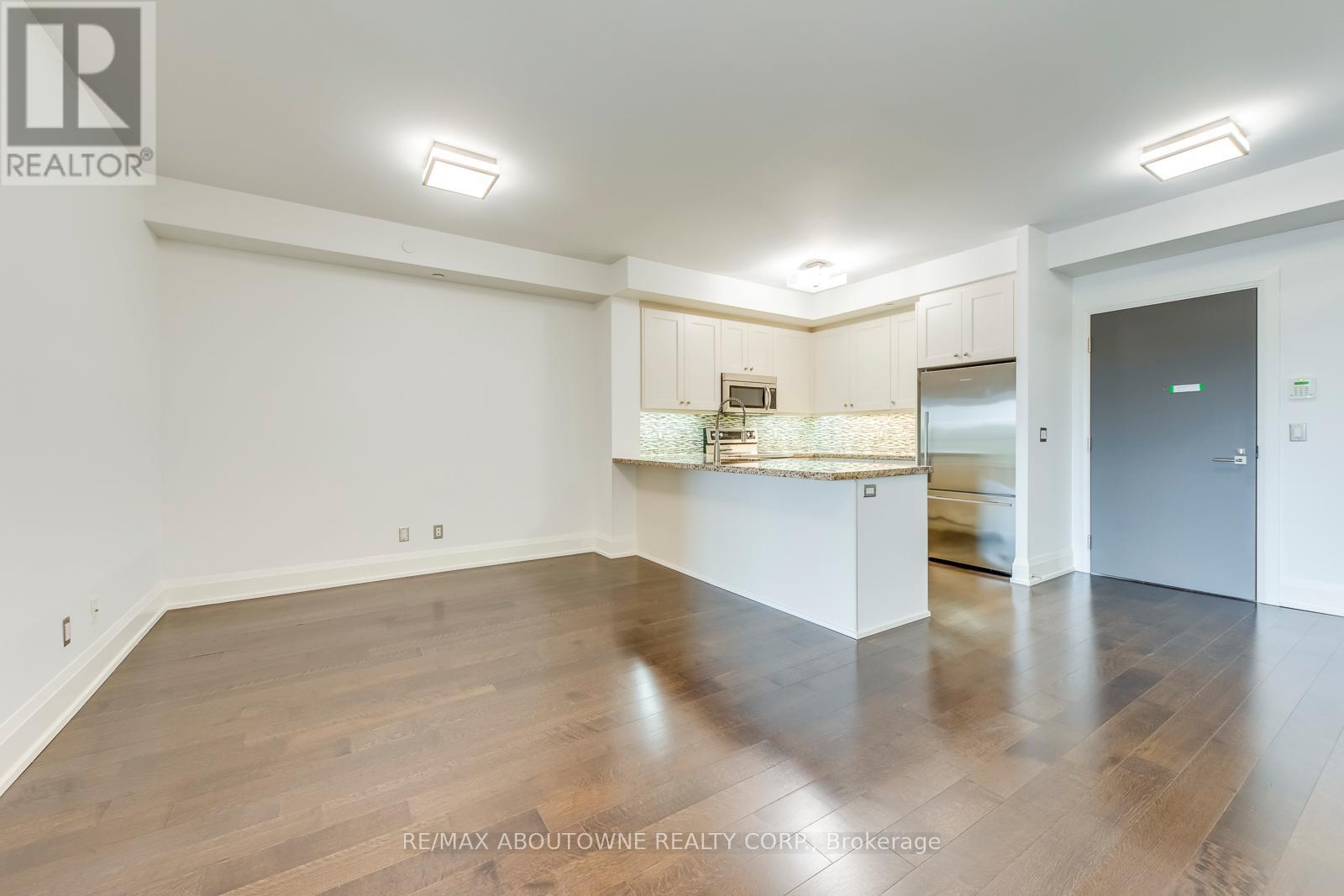 629 - 1 Old Mill Drive, Toronto, Ontario  M6S 0A1 - Photo 19 - W12138233