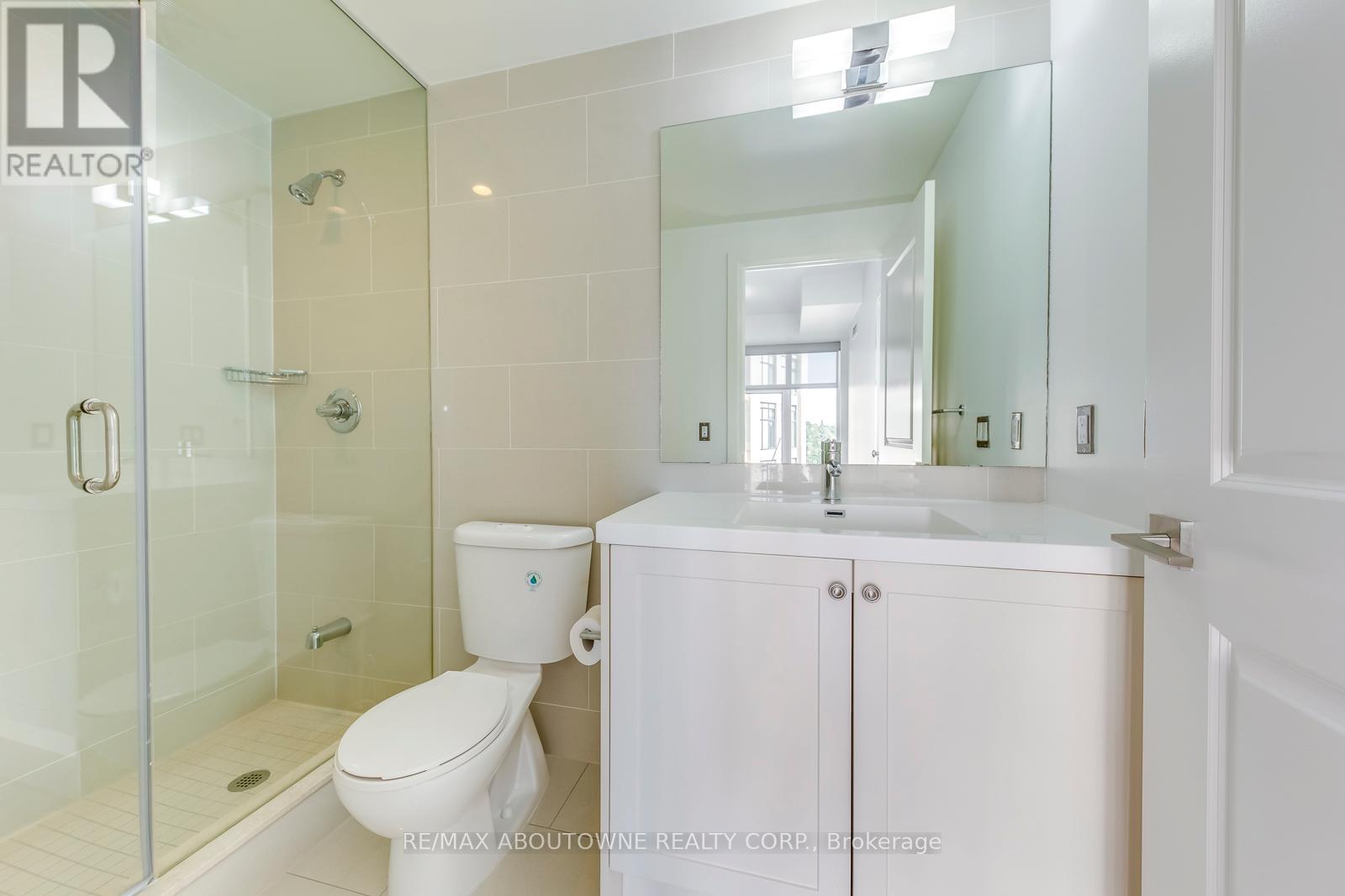 629 - 1 Old Mill Drive, Toronto, Ontario  M6S 0A1 - Photo 28 - W12138233