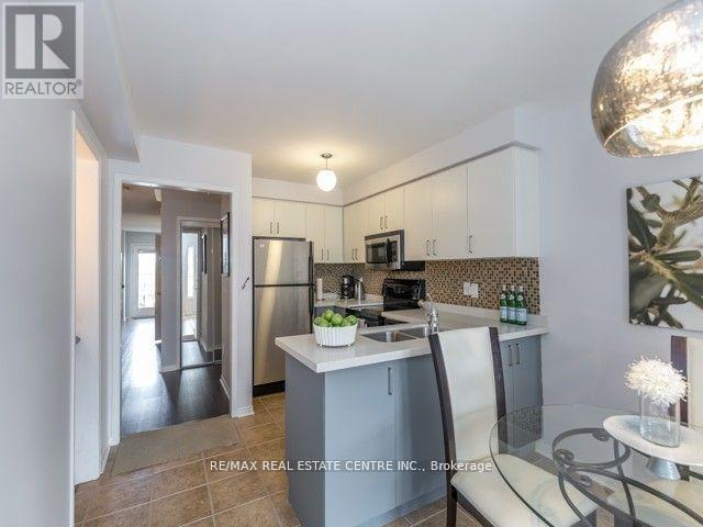 69 - 601 Shoreline Drive, Mississauga, Ontario  L5B 4K7 - Photo 8 - W12138254