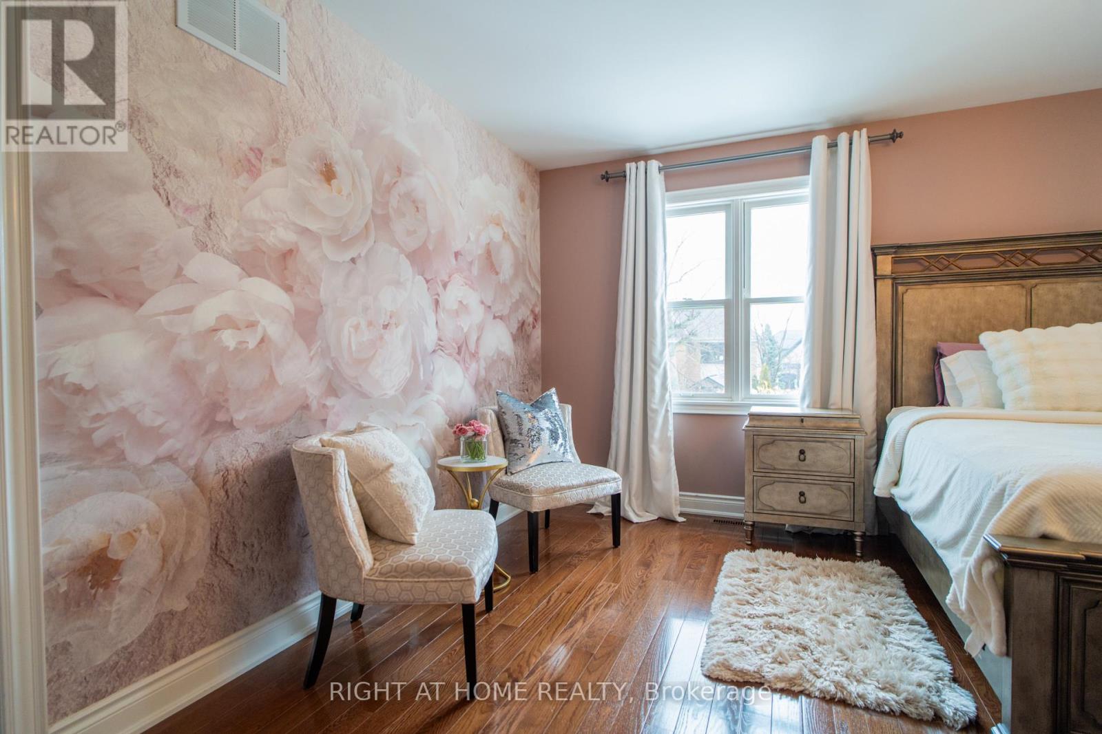 593 Renshaw Court, Mississauga, Ontario  L5H 4L7 - Photo 15 - W12138329
