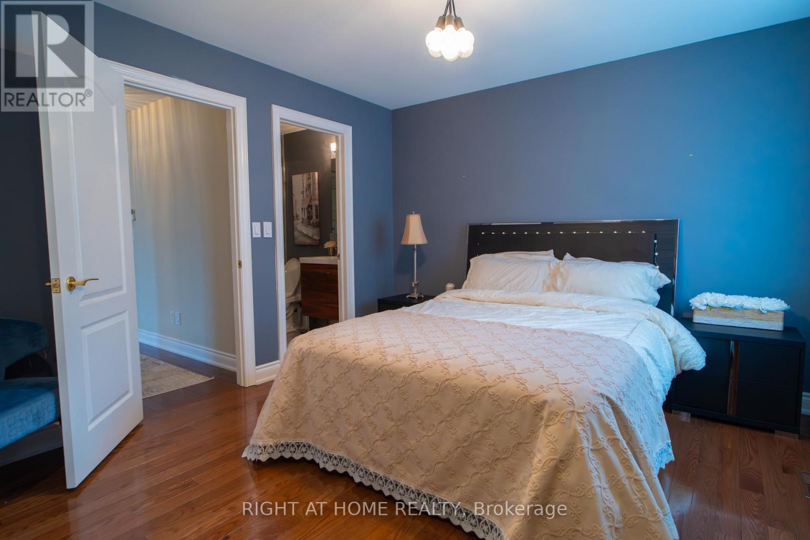 593 Renshaw Court, Mississauga, Ontario  L5H 4L7 - Photo 24 - W12138329