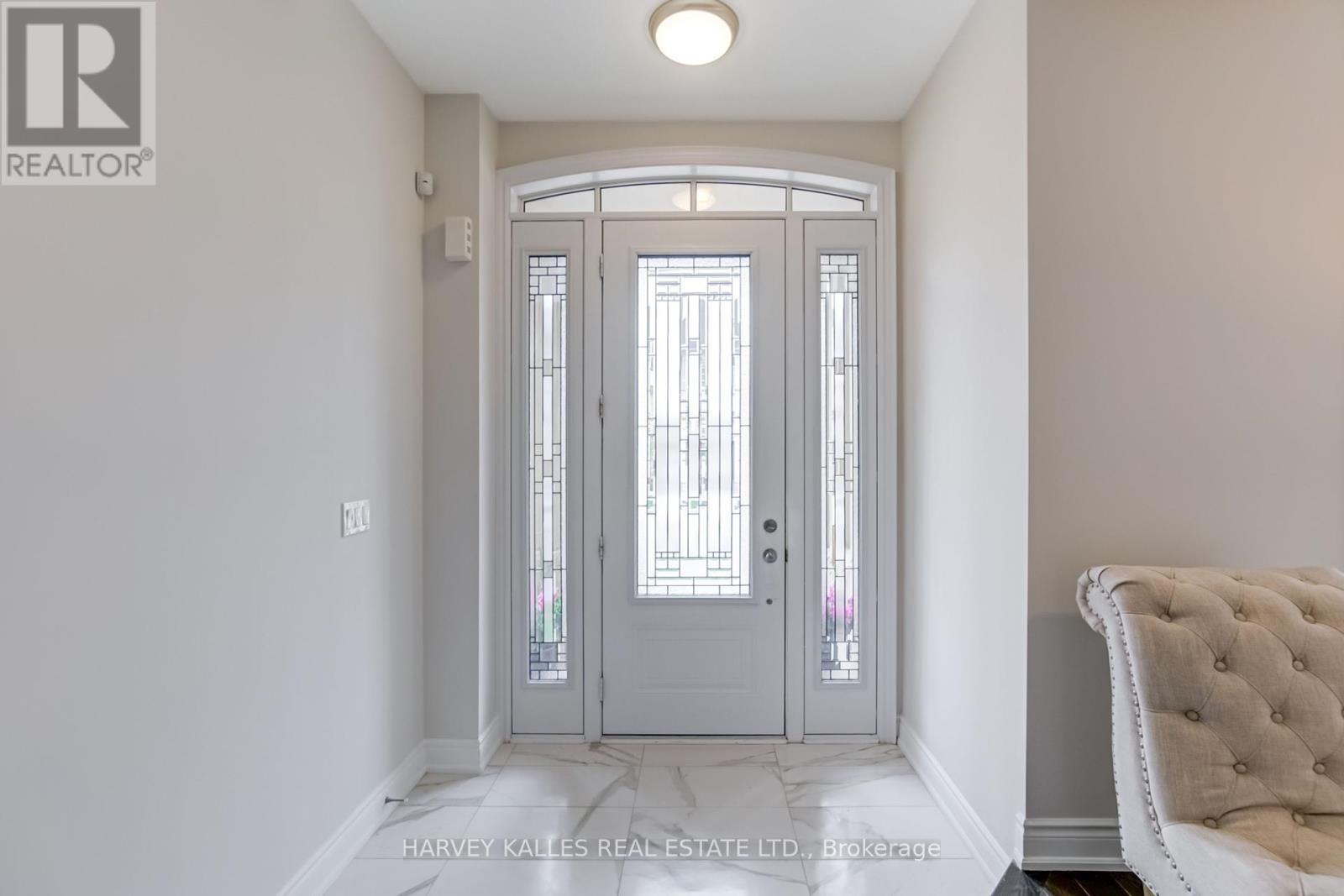 3096 Post Road, Oakville, Ontario  L6H 0V3 - Photo 2 - W12138370