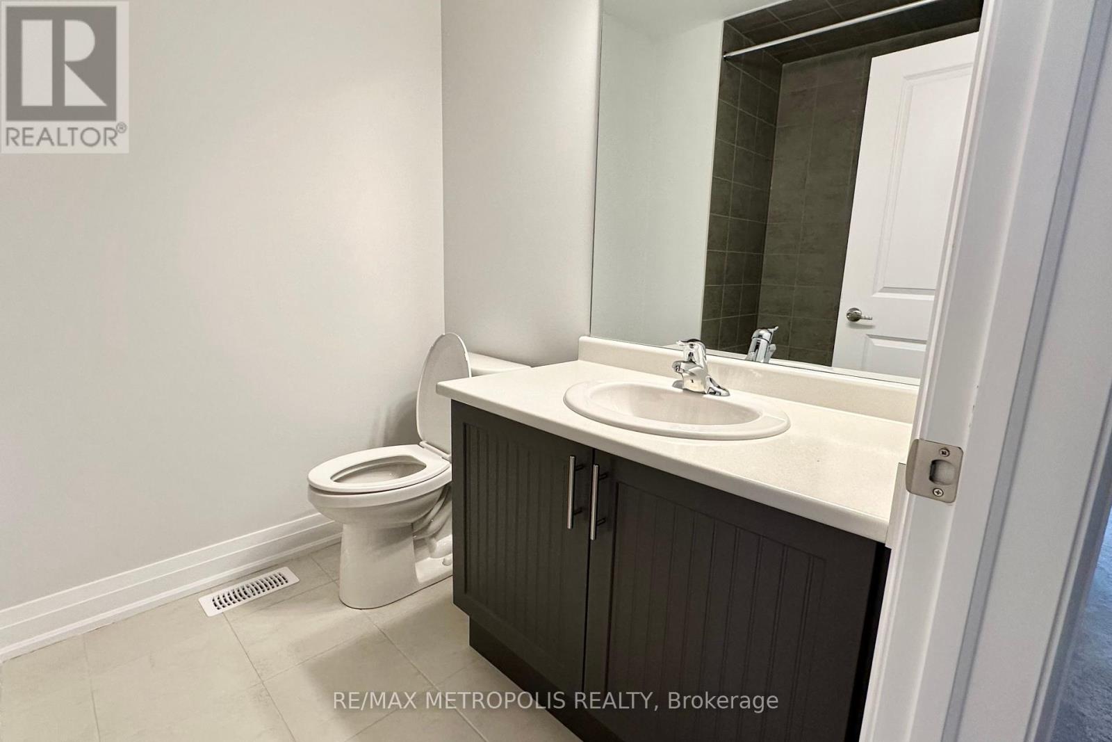 105 Cole Terrace, Woodstock, Ontario  N4T 0P4 - Photo 14 - X12138306
