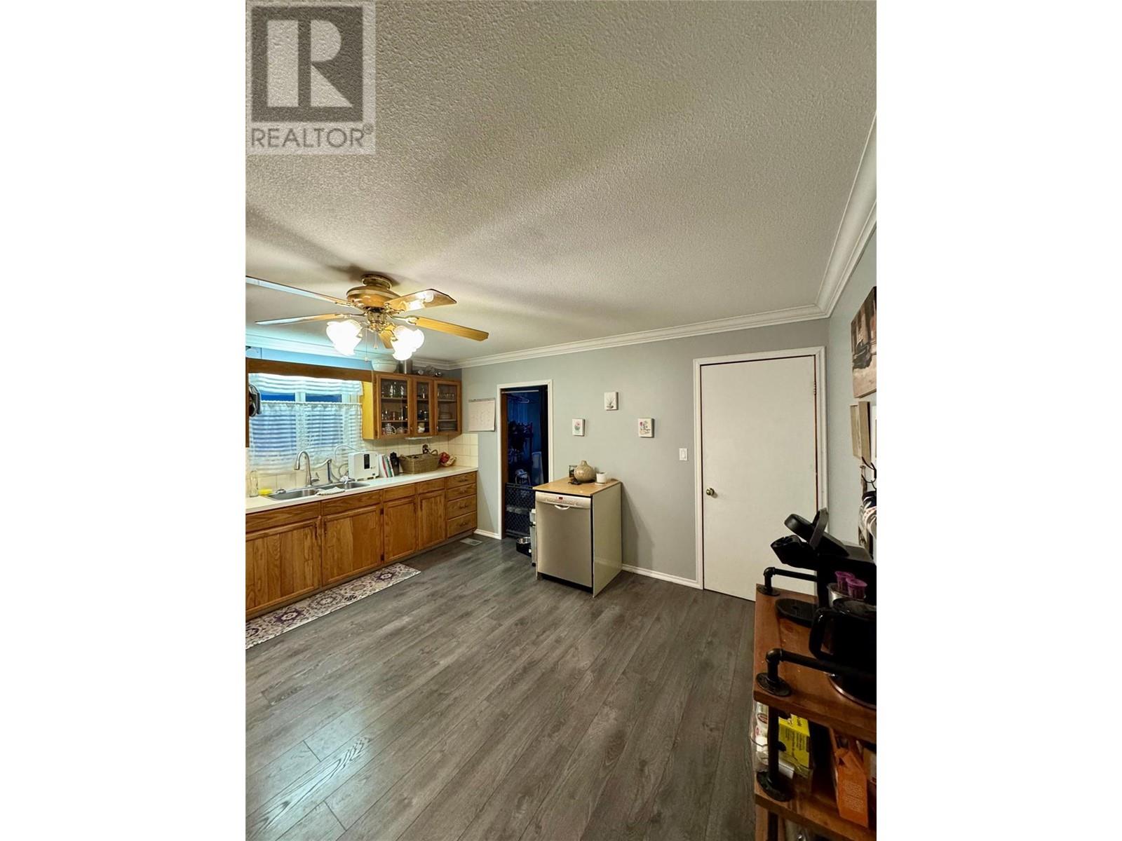 2676 Quilchena Avenue, Merritt, British Columbia  V1K 1A4 - Photo 7 - 10336284
