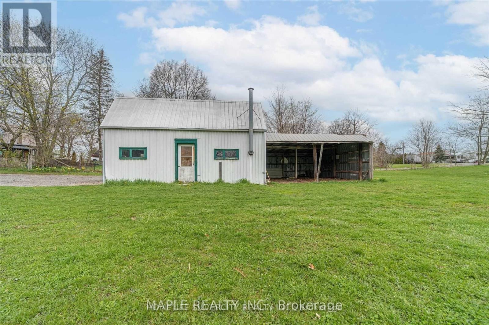 1101 Brantford Hwy Highway, North Dumfries, Ontario  N1R 5S6 - Photo 19 - X12138377