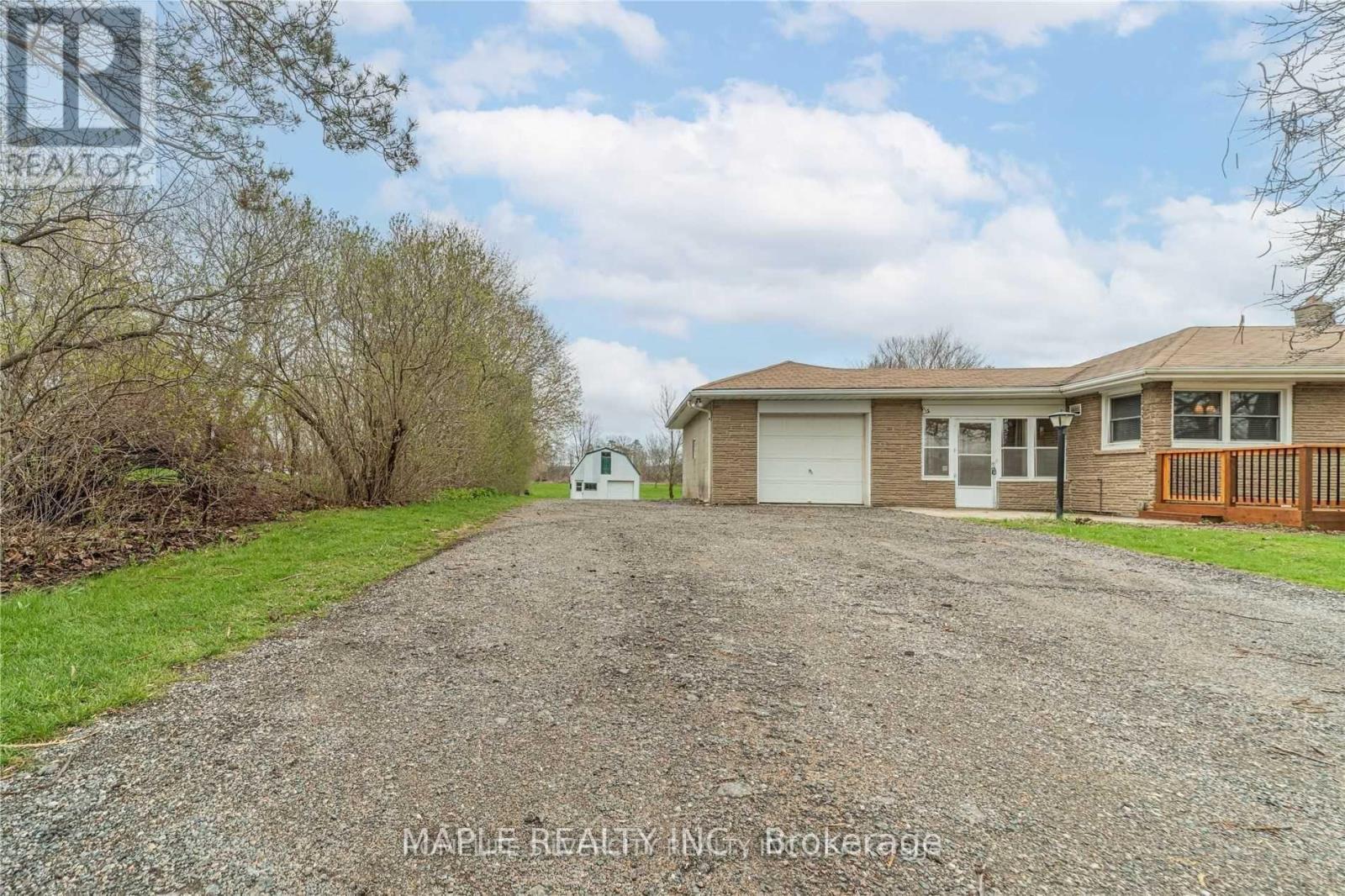 1101 Brantford Hwy Highway, North Dumfries, Ontario  N1R 5S6 - Photo 2 - X12138377