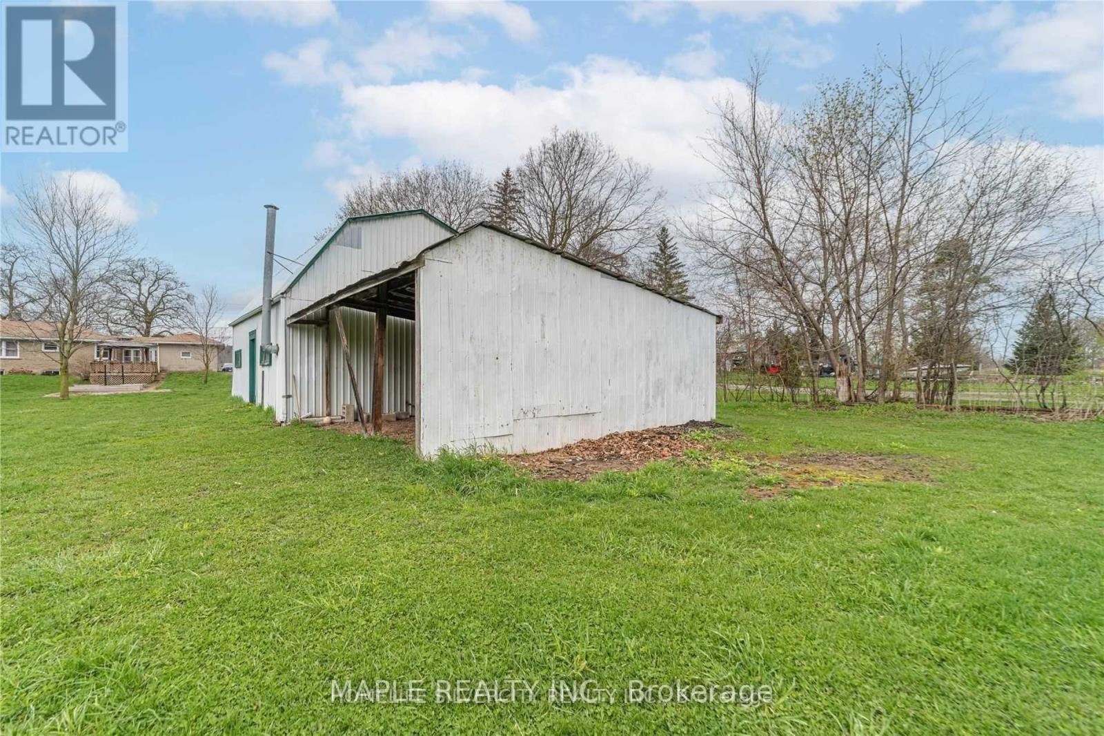 1101 Brantford Hwy Highway, North Dumfries, Ontario  N1R 5S6 - Photo 21 - X12138377