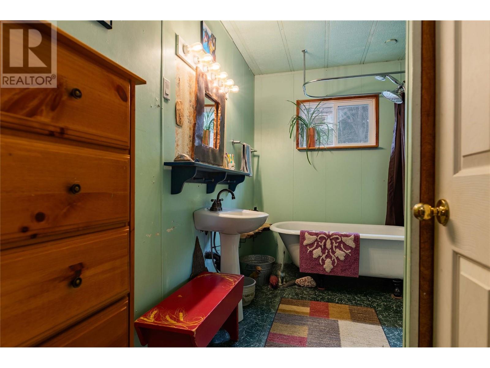 9351 31 Highway, Kaslo, British Columbia  V0G 1M0 - Photo 39 - 10344223