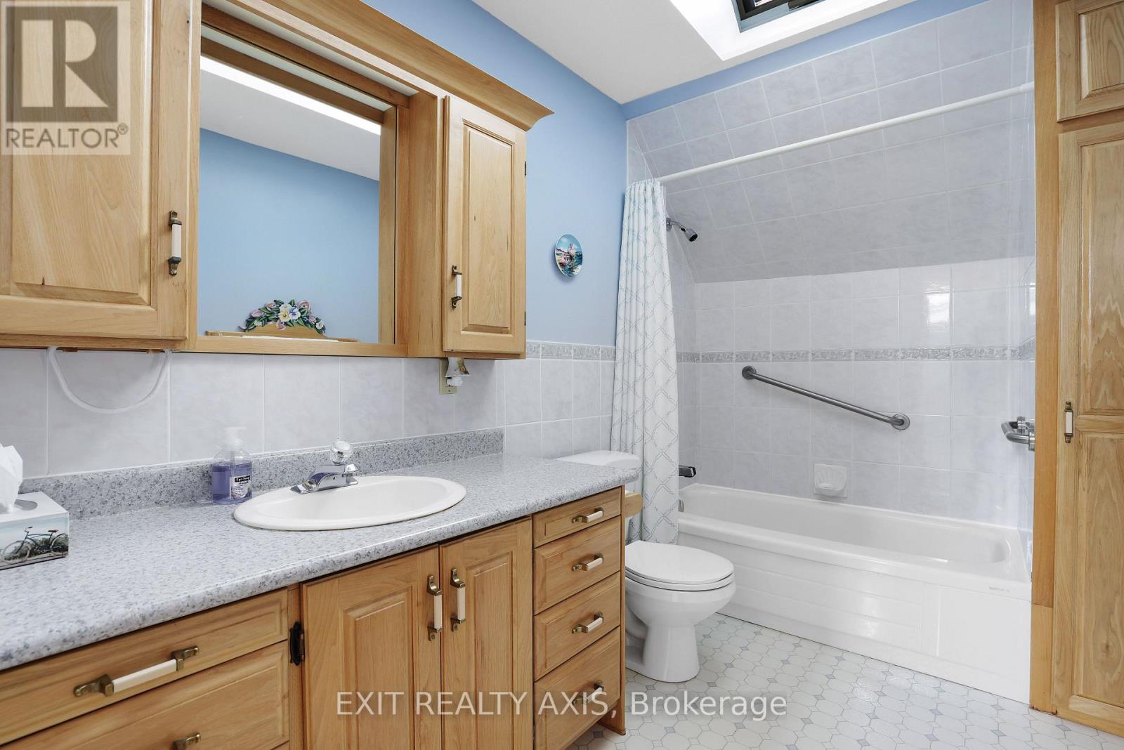 34 Church Street, Westport, Ontario  K0G 1X0 - Photo 38 - X12138458