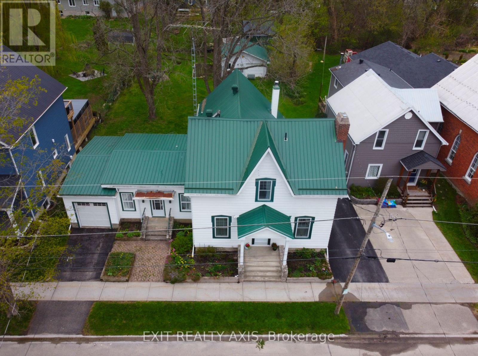 34 Church Street, Westport, Ontario  K0G 1X0 - Photo 4 - X12138458