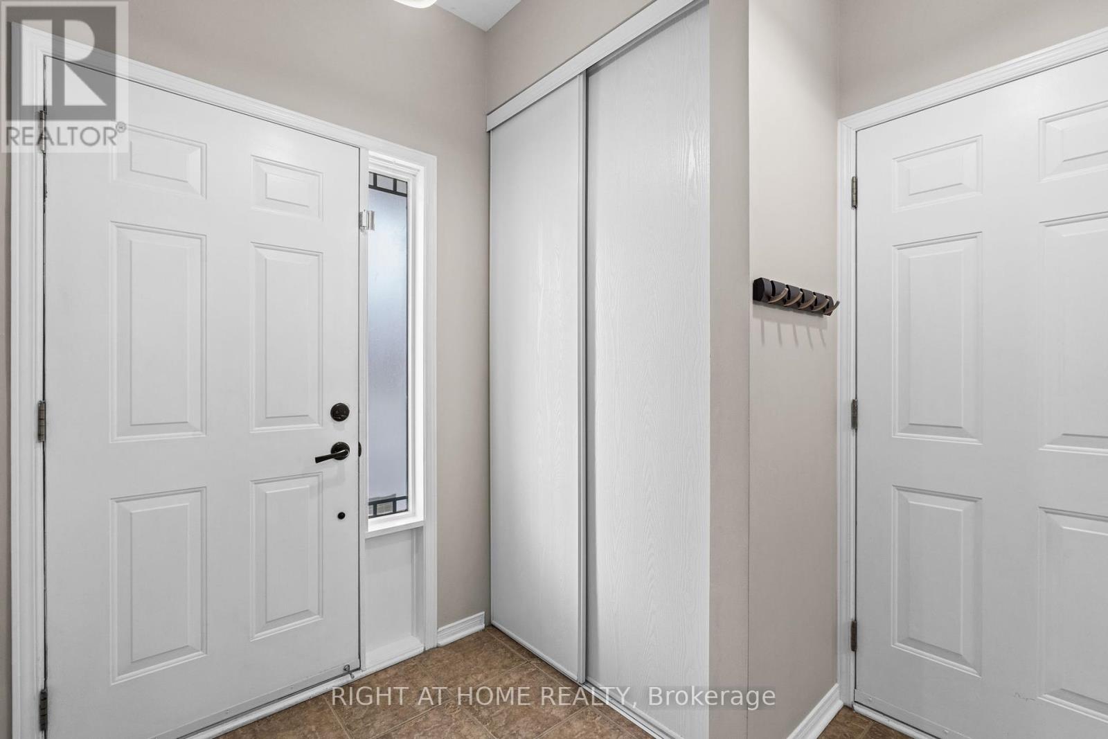 61 Sunvale Way, Ottawa, Ontario  K2G 6X7 - Photo 4 - X12138491