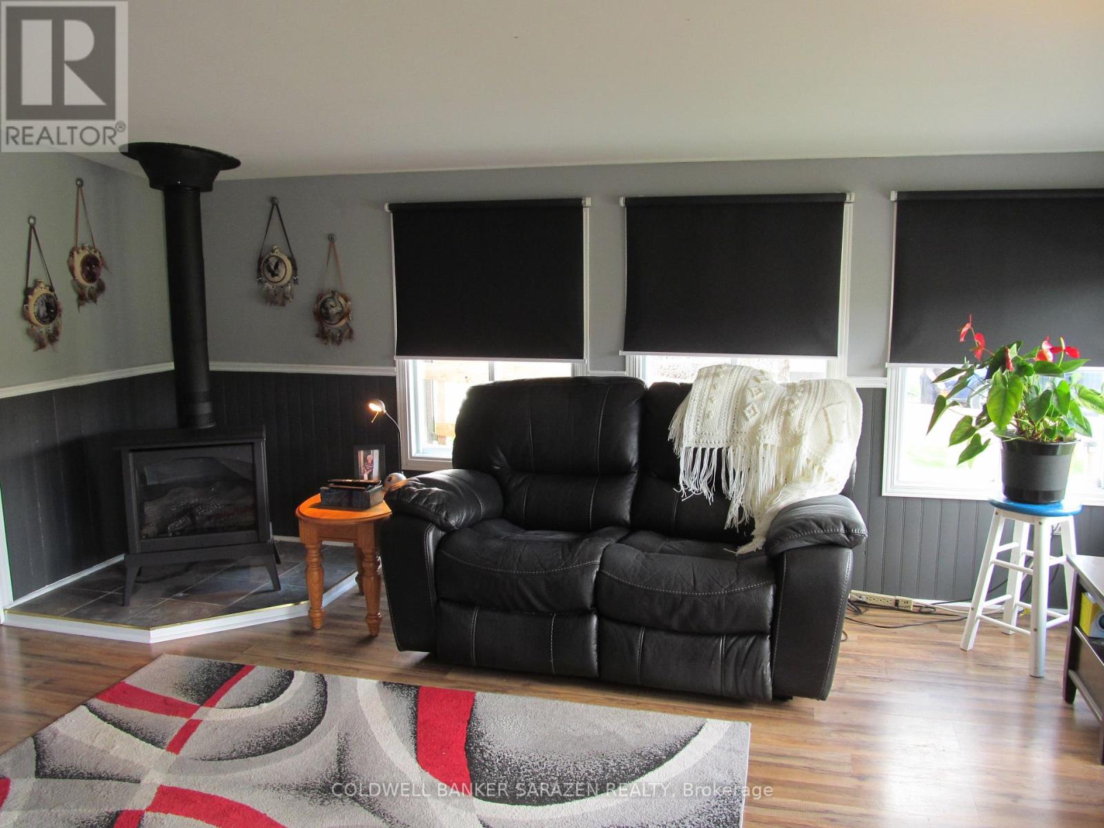 21 Lakefront Lane, Mcnab/braeside, Ontario  K0A 3L0 - Photo 15 - X12138511