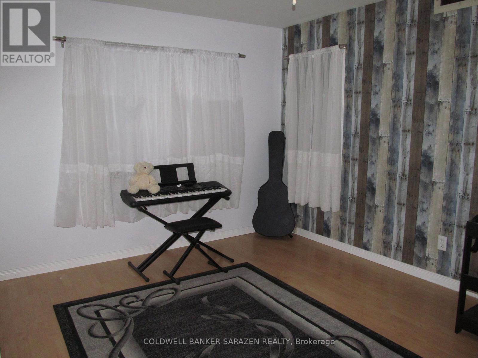 21 Lakefront Lane, Mcnab/braeside, Ontario  K0A 3L0 - Photo 27 - X12138511