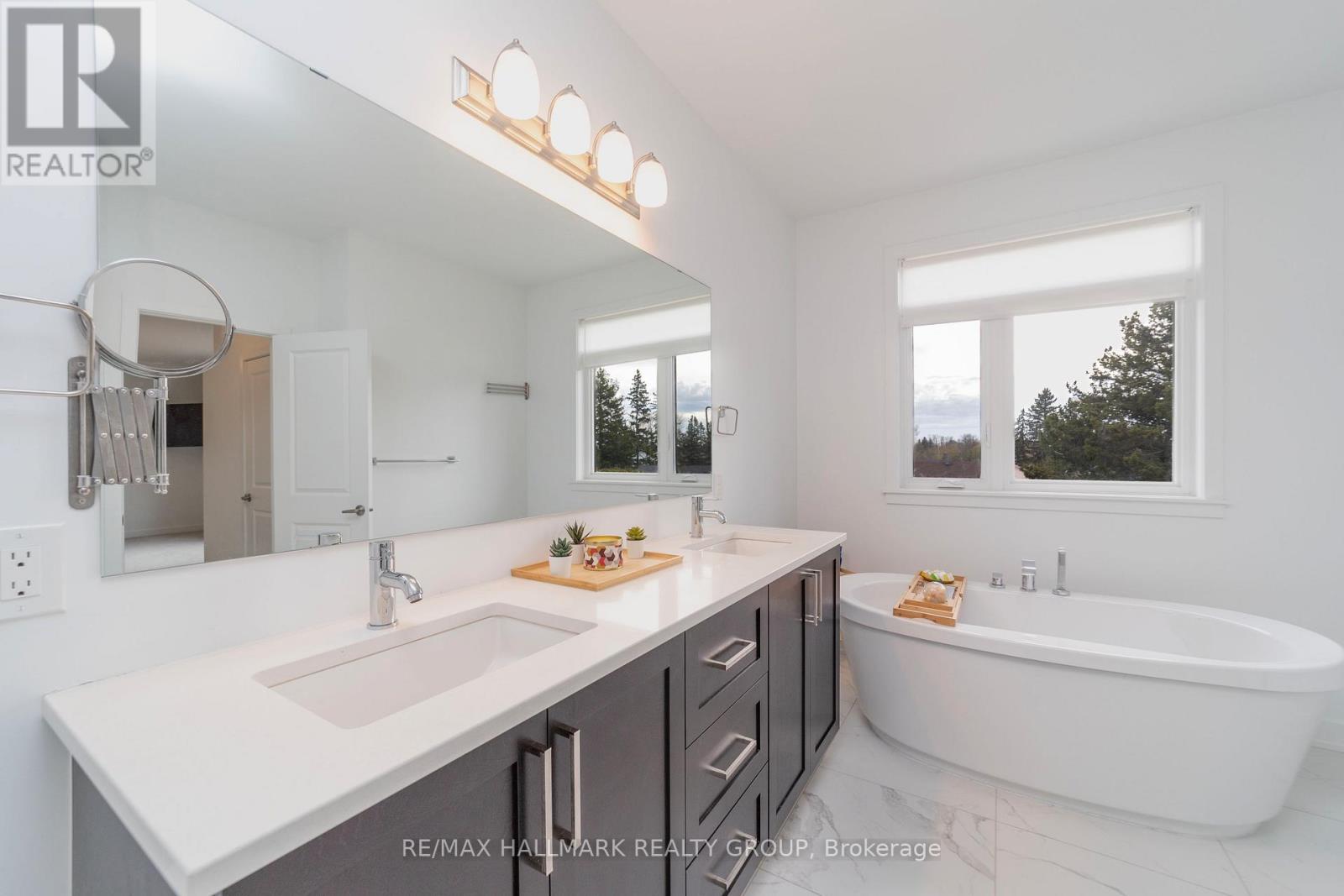 614 Kenabeek Terrace, Ottawa, Ontario  K4M 0M2 - Photo 18 - X12138540