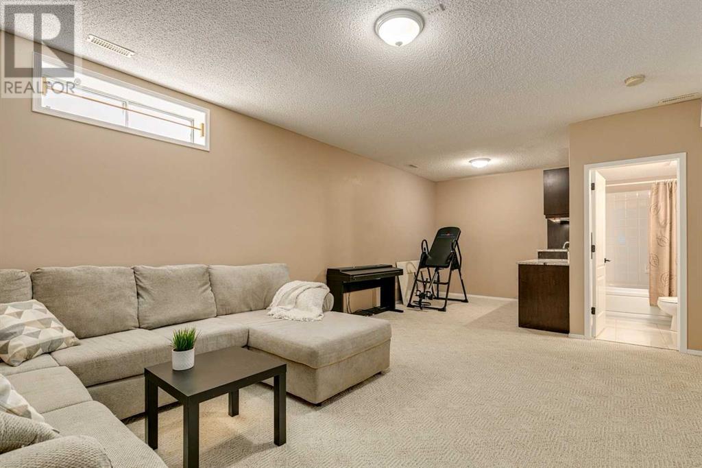 261 Douglas Ridge Circle Se, Calgary, Alberta  T2Z 3H5 - Photo 26 - A2218385