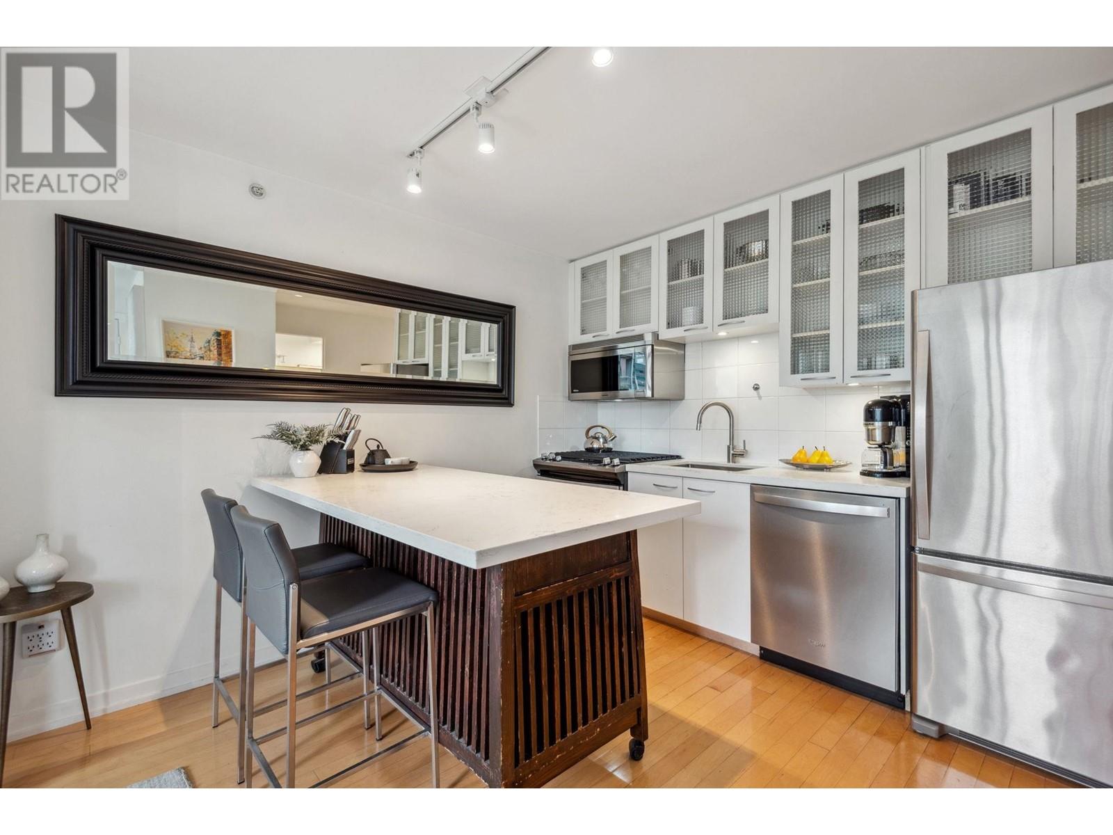 703 969 Richards Street, Vancouver, British Columbia  V6B 1A8 - Photo 5 - R3000638