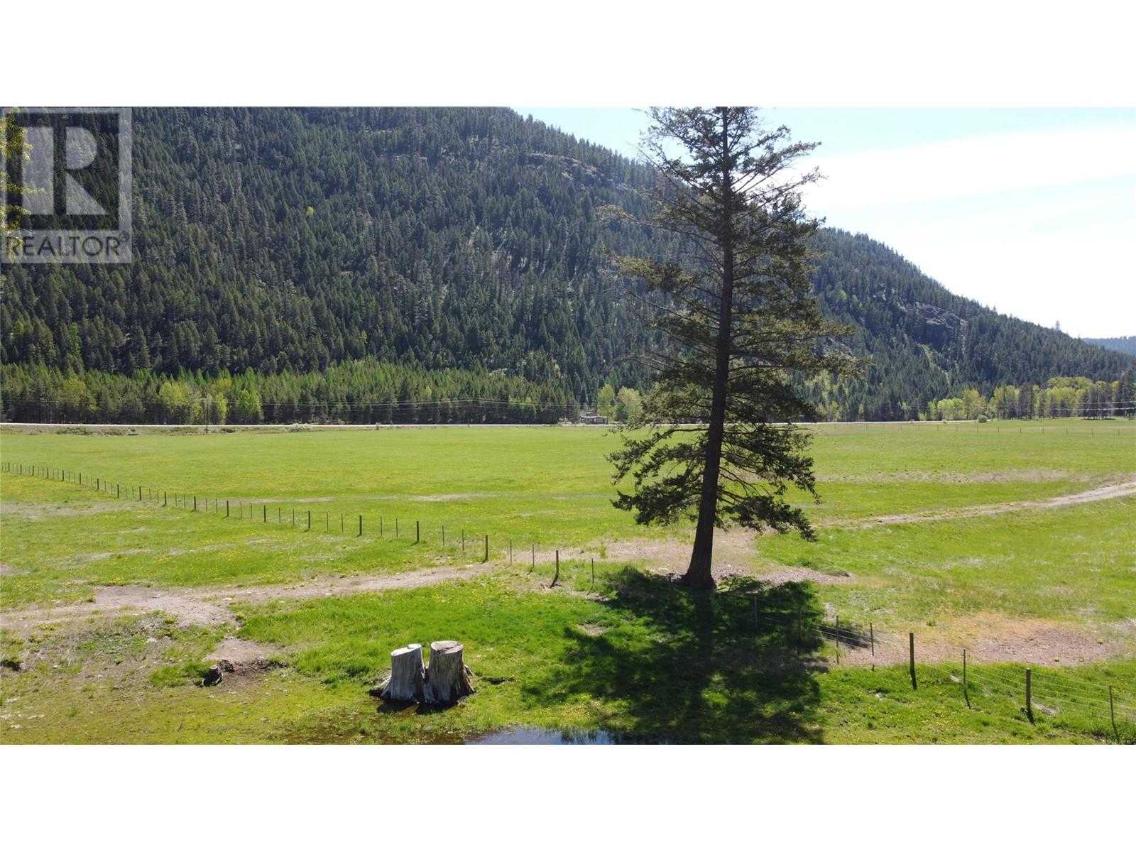 DL819s HWY 33 Highway Unit# S1/2, westbridge, British Columbia