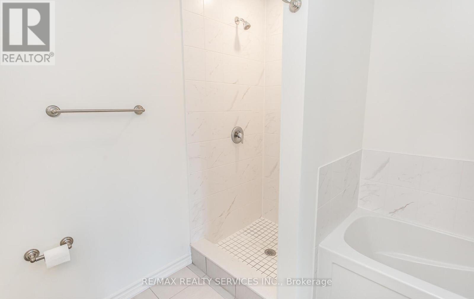 1468 Marina Drive, Fort Erie, Ontario  L2A 0C7 - Photo 16 - X12134475