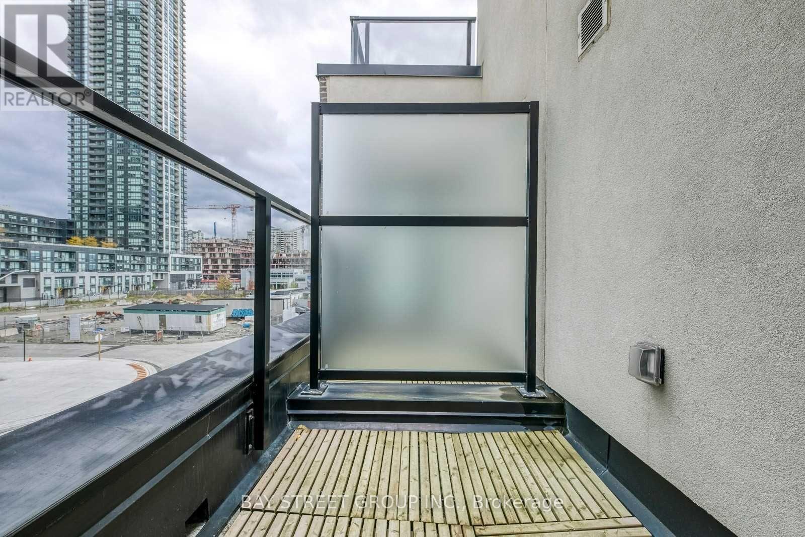 Th2 - 4050 Parkside Village Drive, Mississauga, Ontario  L5B 0K2 - Photo 14 - W12107368