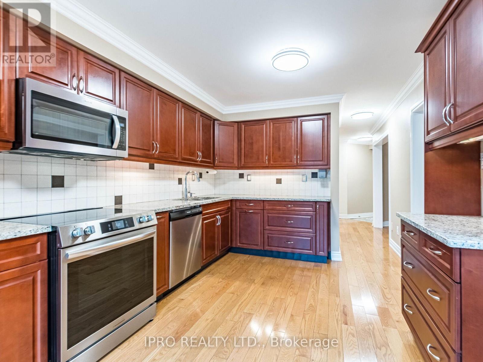 2771 Lindholm Crescent, Mississauga, Ontario  L5M 4S1 - Photo 20 - W12128370