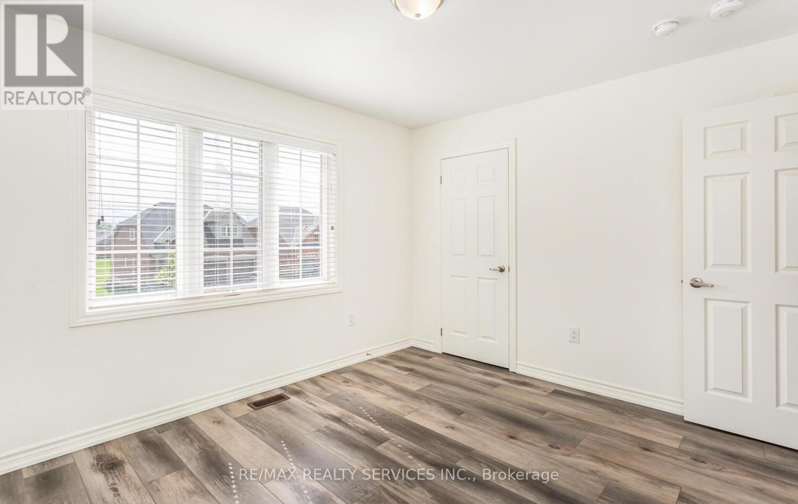 1468 Marina Drive, Fort Erie, Ontario  L2A 0C7 - Photo 19 - X12134475