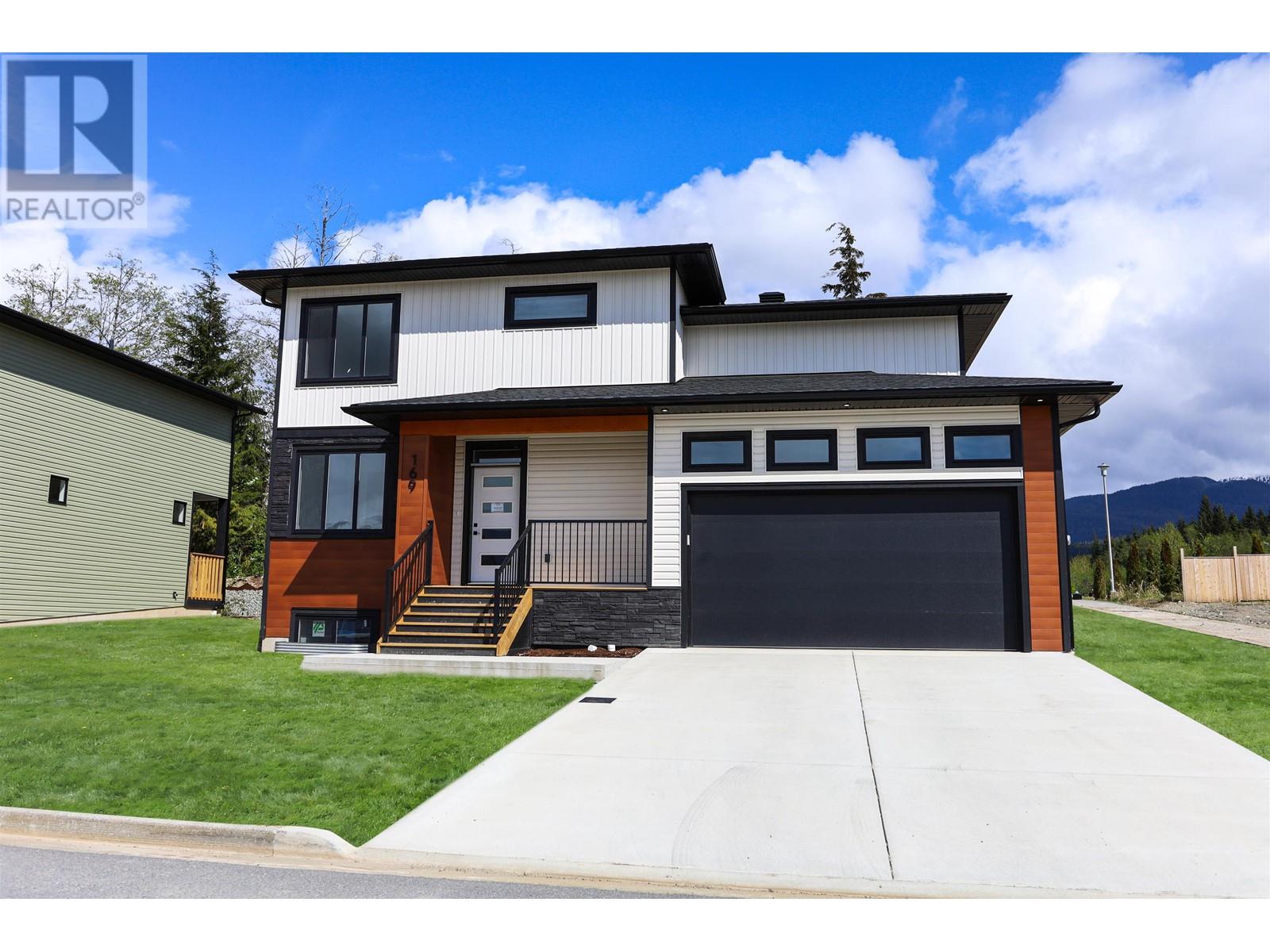 Property at 169 WAKITA STREET image 1