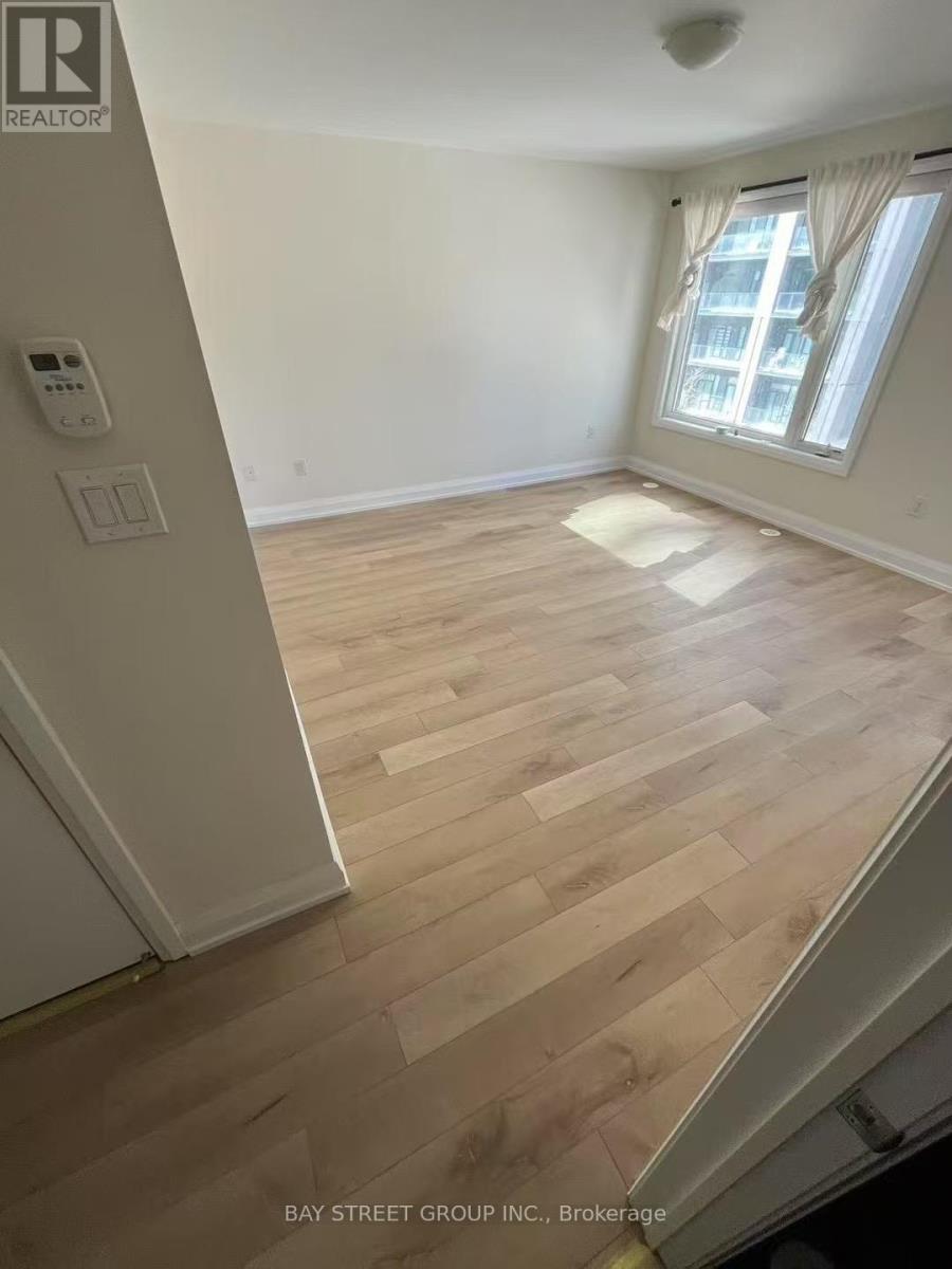 Th2 - 4050 Parkside Village Drive, Mississauga, Ontario  L5B 0K2 - Photo 9 - W12107368