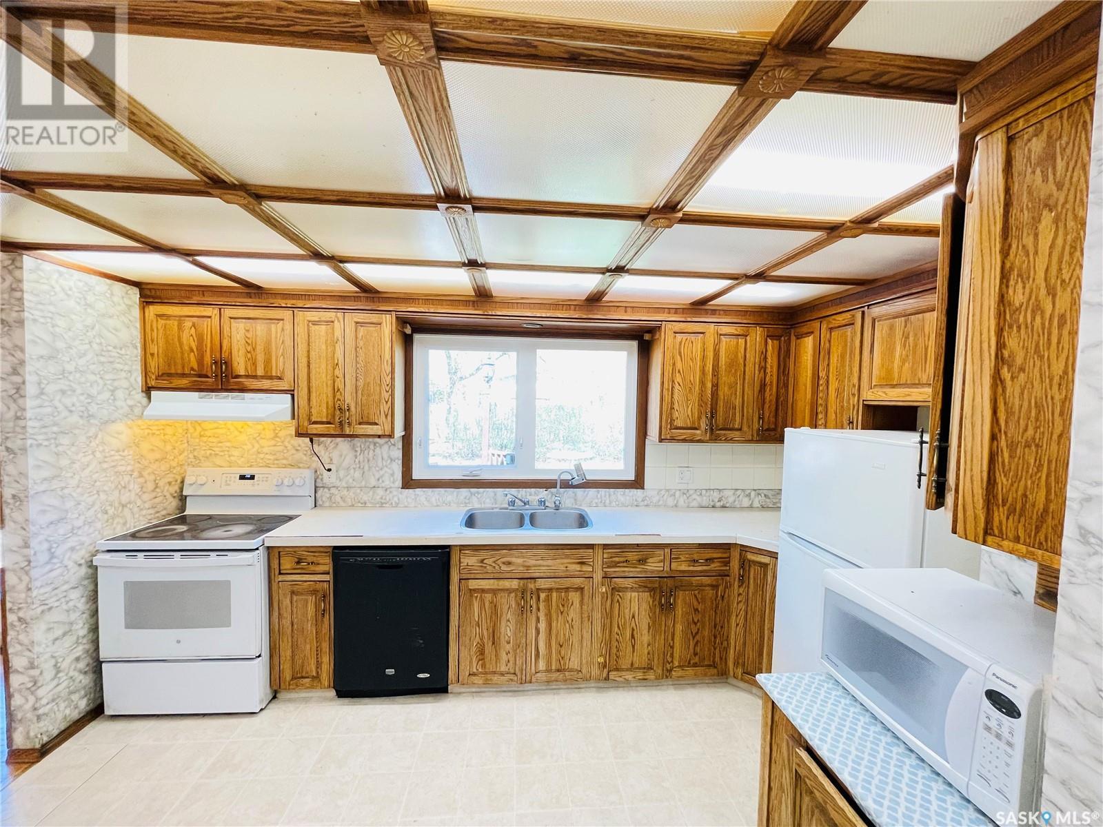 4306 Castle Road, Regina, Saskatchewan  S4S 4W3 - Photo 10 - SK004965