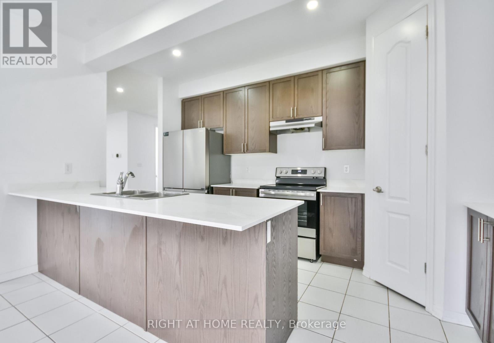 263 Diana Drive, Orillia, Ontario  L3V 0E2 - Photo 11 - S12137016