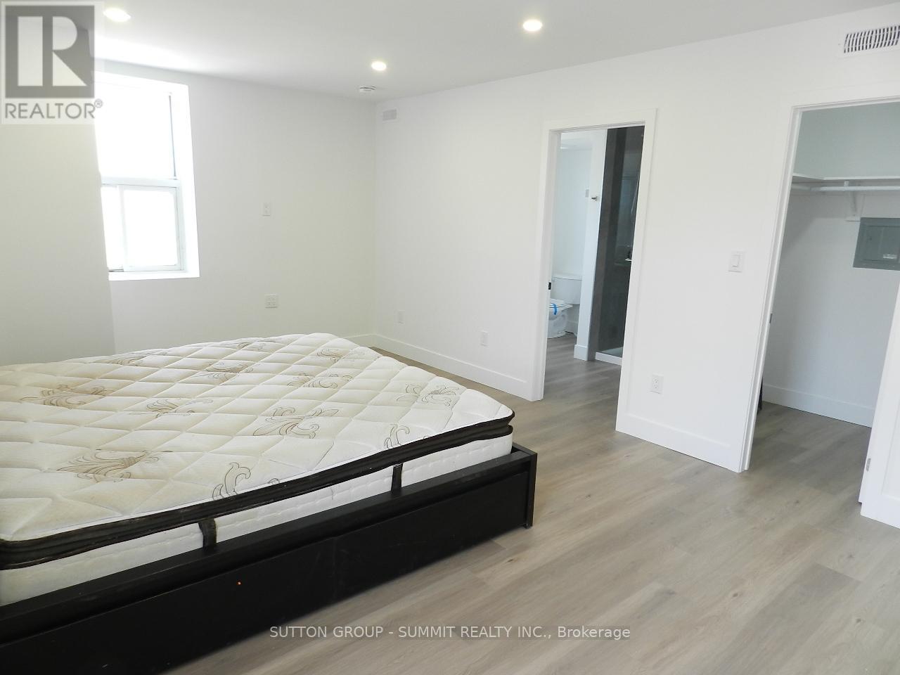 203 - 577 Gerrard Street E, Toronto, Ontario  M4M 2G9 - Photo 5 - E12138105