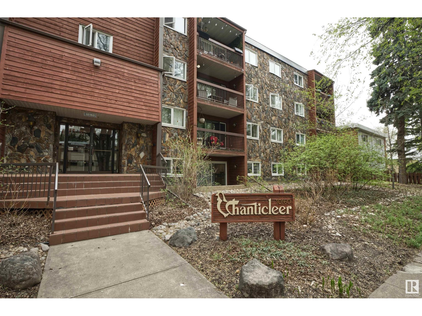 #21 10160 119 St Nw, Edmonton, Alberta  T5K 1Y9 - Photo 2 - E4435646