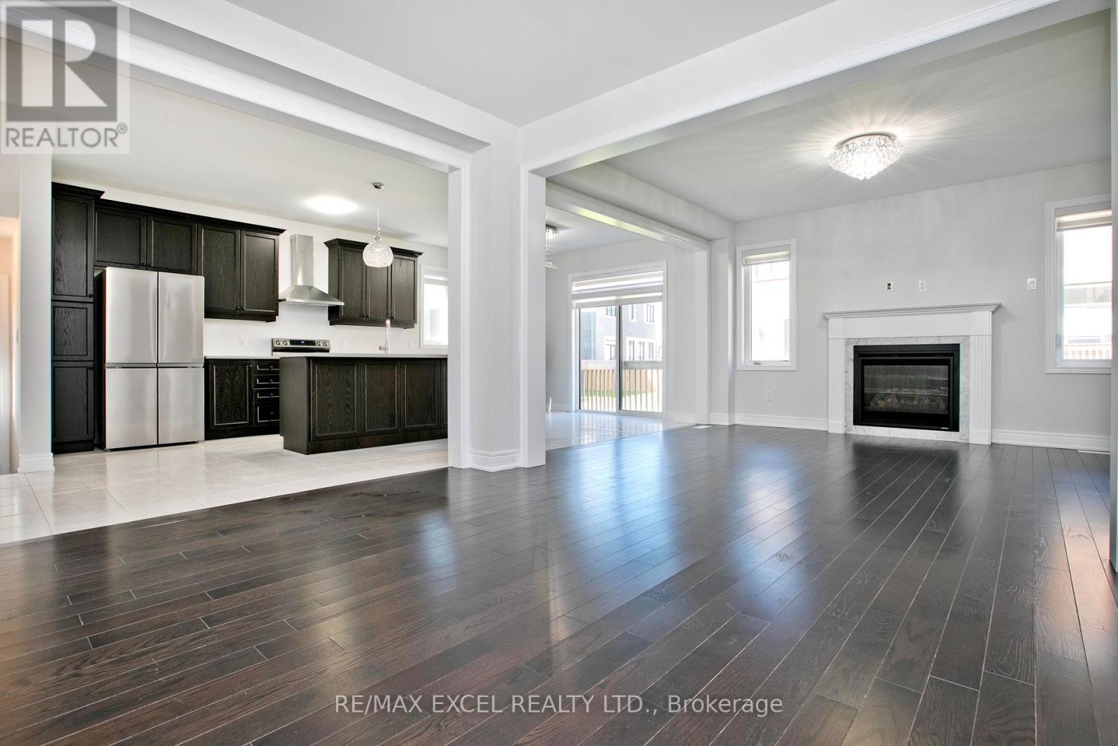 4 Yarl Drive, Markham, Ontario  L3S 0G3 - Photo 12 - N12138260