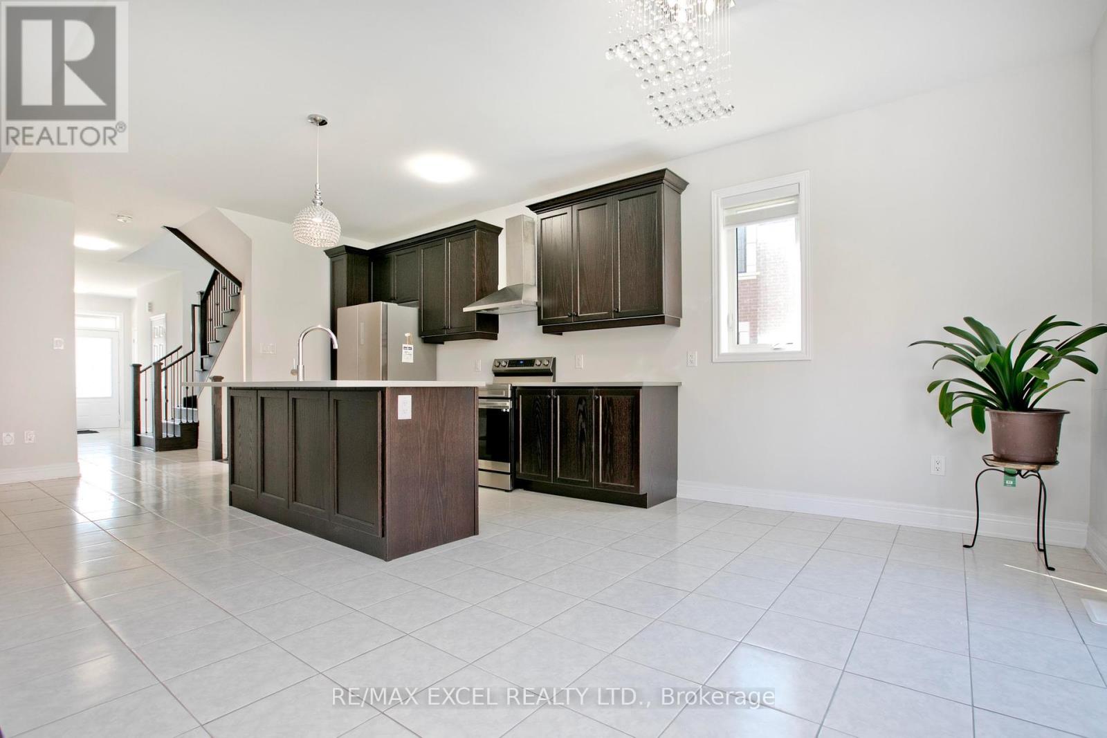 4 Yarl Drive, Markham, Ontario  L3S 0G3 - Photo 15 - N12138260