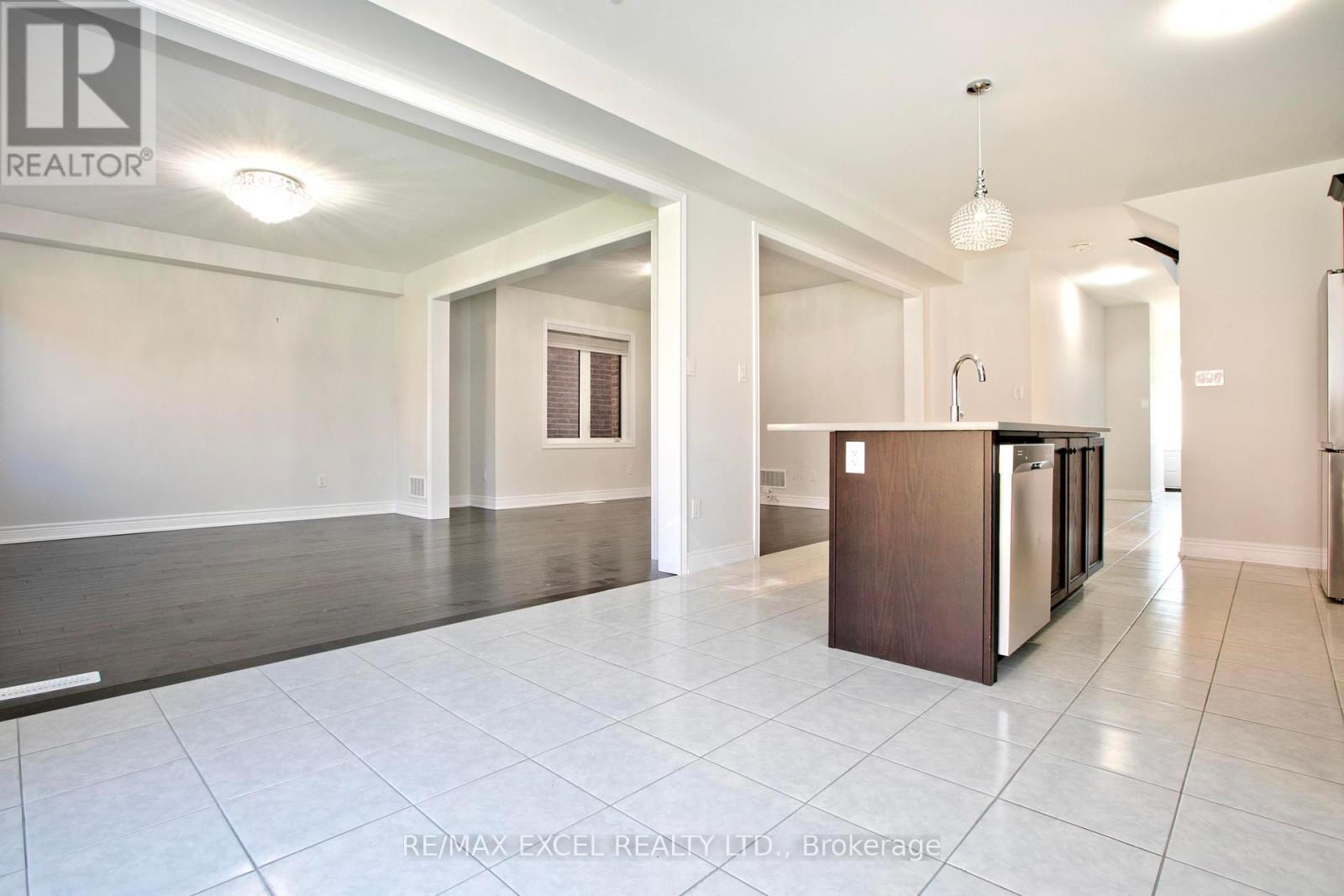 4 Yarl Drive, Markham, Ontario  L3S 0G3 - Photo 16 - N12138260