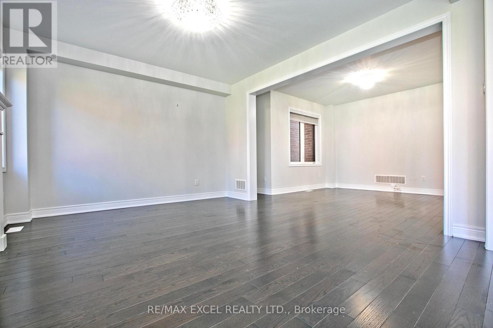 4 Yarl Drive, Markham, Ontario  L3S 0G3 - Photo 9 - N12138260