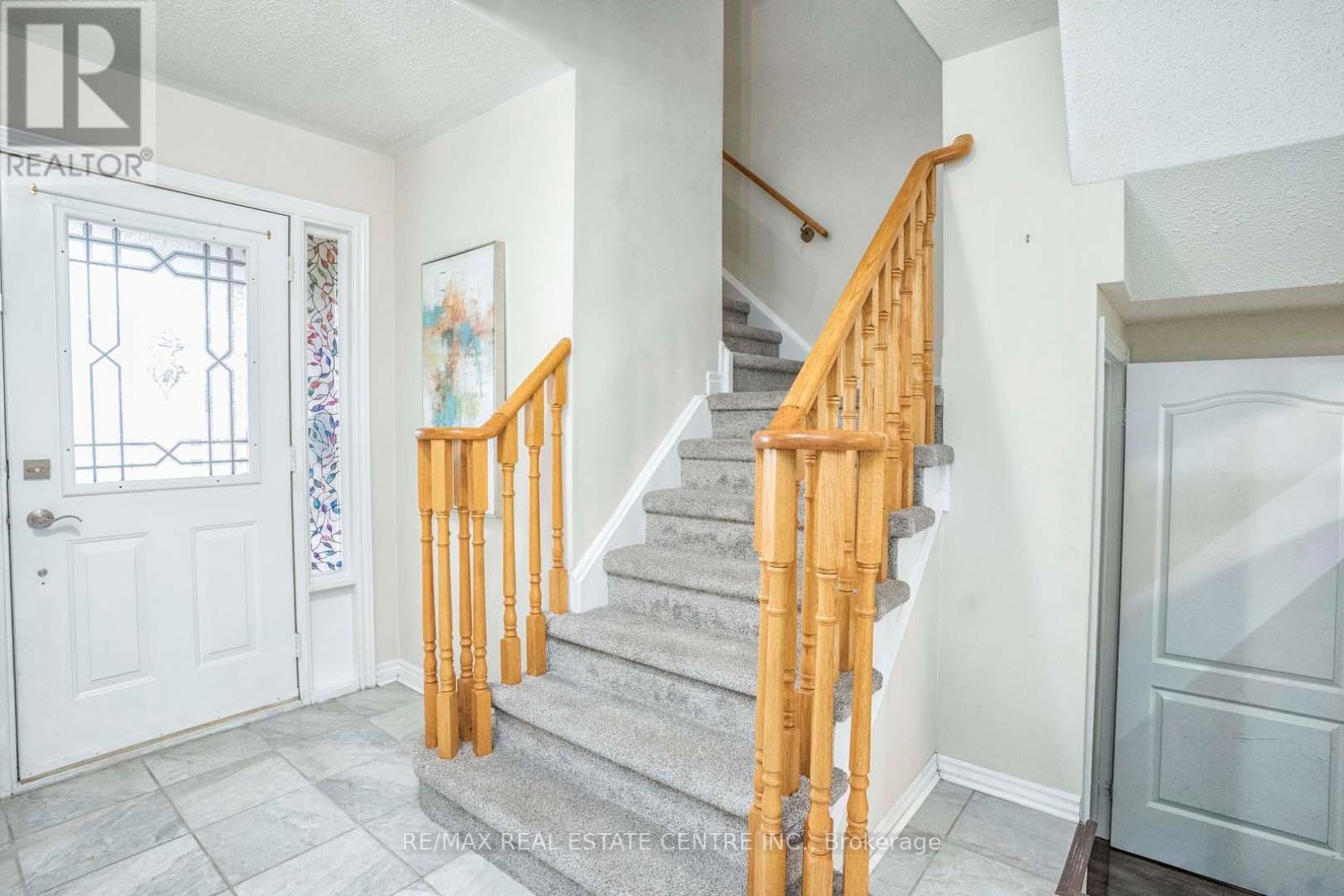 67 Quarry Edge Drive, Brampton, Ontario  L6V 4L5 - Photo 11 - W12119681