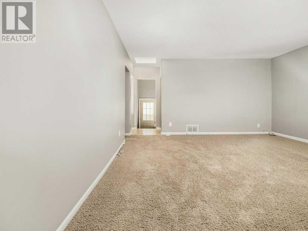 Property at 1905 10 Avenue S image 4