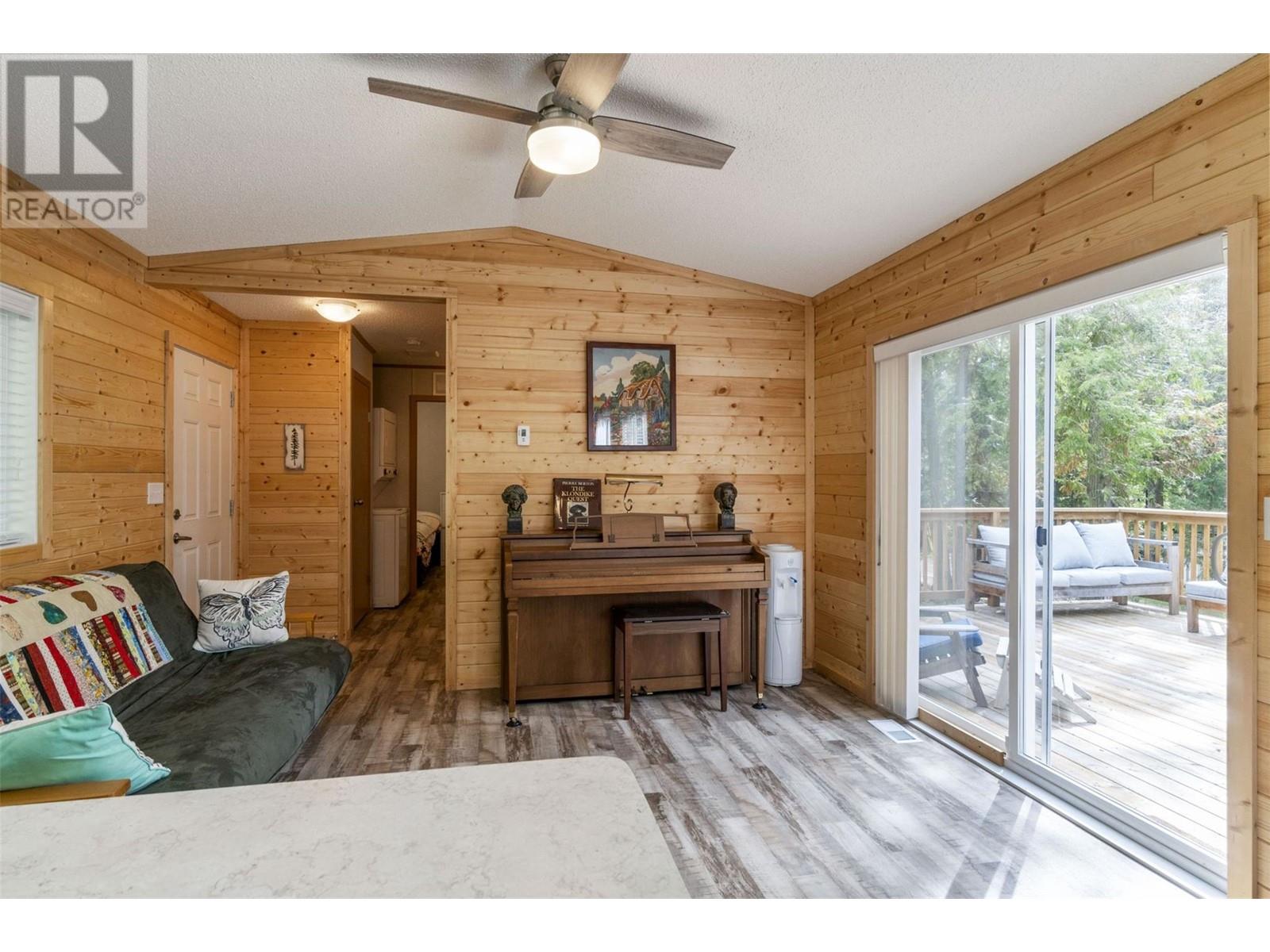 6432 Sunnybrae Canoe Point Road Unit# 11 Lot# 11, Tappen, British Columbia  V0E 2X0 - Photo 39 - 10347277
