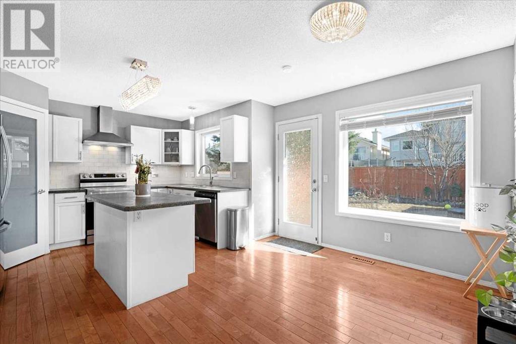 49 Shawbrooke Close Sw, Calgary, Alberta  T2Y 3A5 - Photo 10 - A2211759