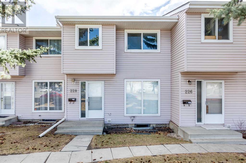 Property at 228 Marlborough Way NE image 1