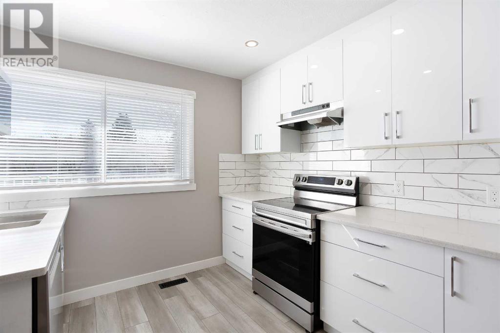 Property at 228 Marlborough Way NE image 3