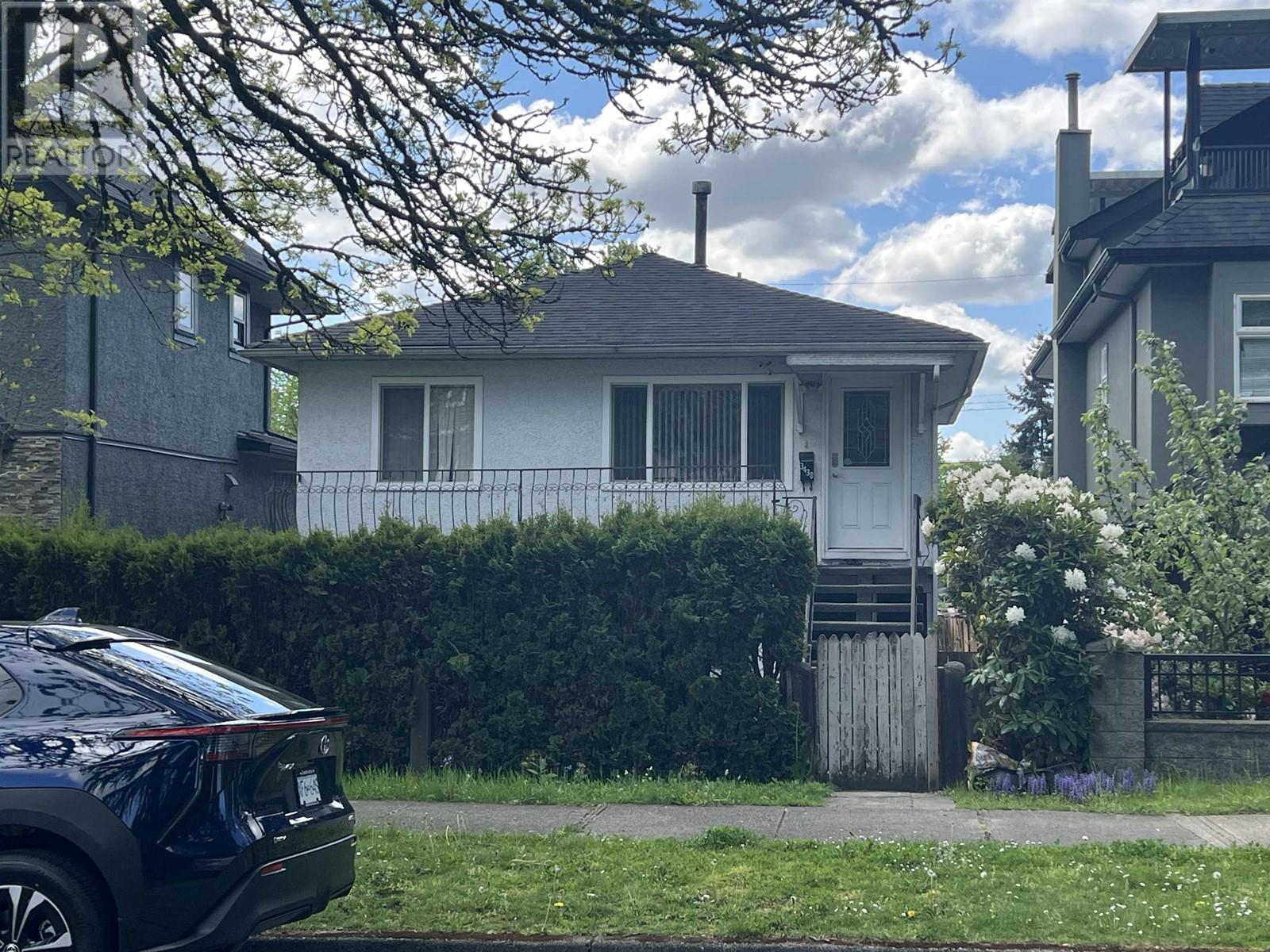 Property at 3438 NAPIER STREET image 3