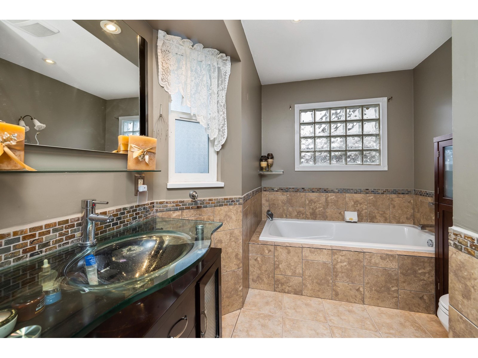 32236 Rogers Avenue, Abbotsford, British Columbia  V2T 5B6 - Photo 22 - R2976143