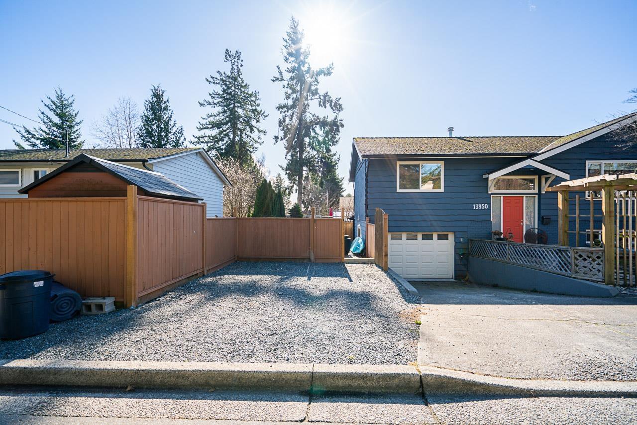 13950 Blackburn Avenue, White Rock, British Columbia  V4B 2Z5 - Photo 3 - R3000980