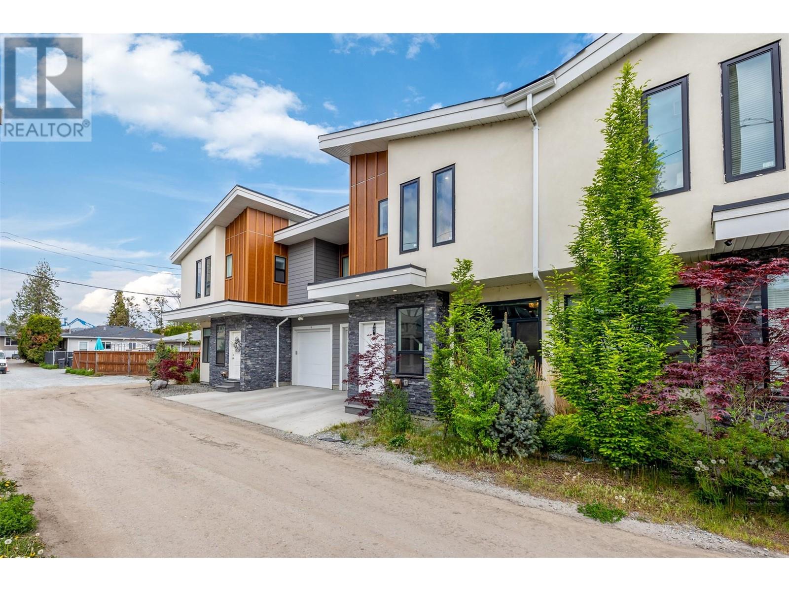 Property at 734 Kinnear Avenue Unit# 3 image 5
