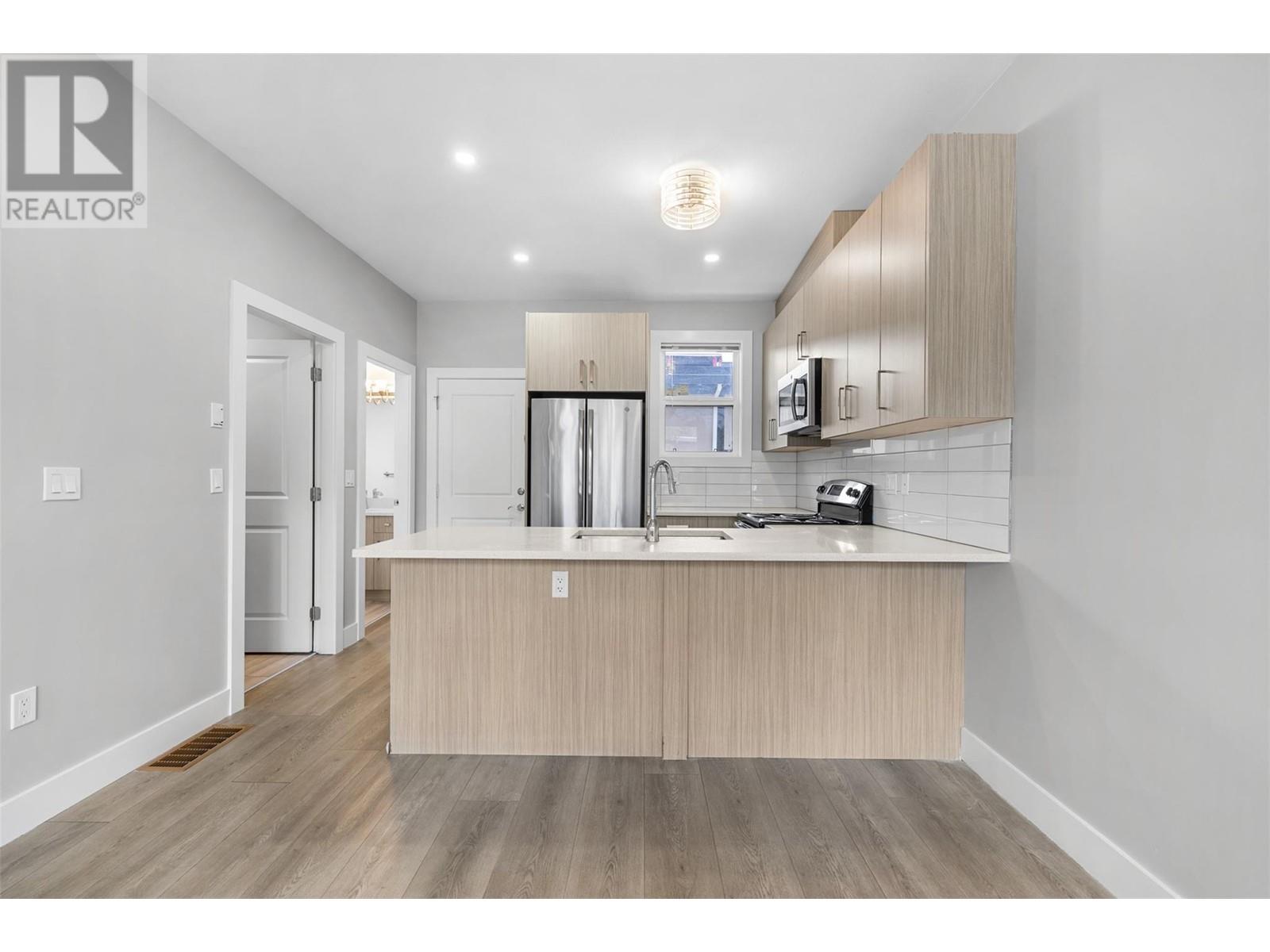 734 Kinnear Avenue Unit# 3, Kelowna, British Columbia  V1Y 5B1 - Photo 8 - 10347098