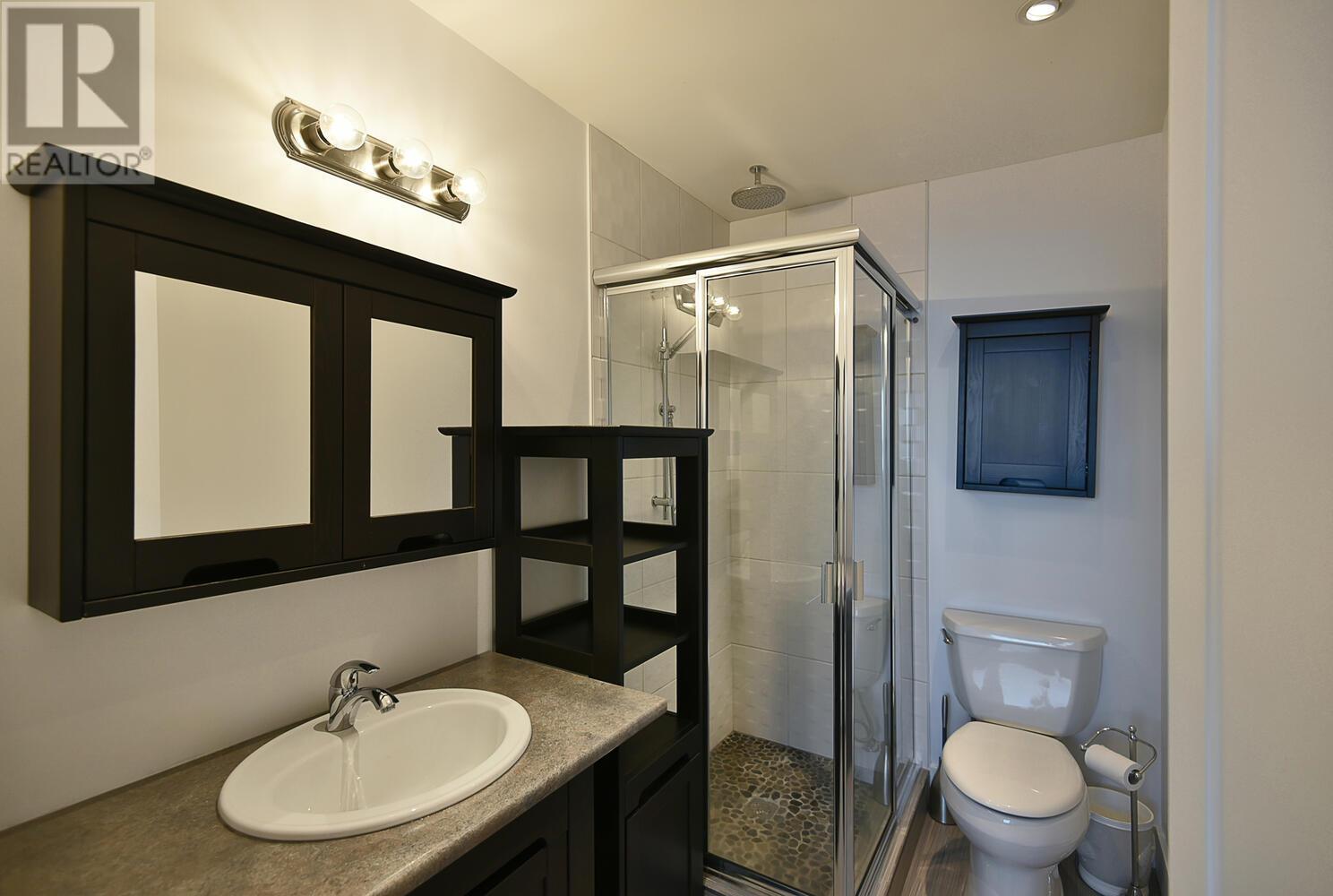 8429 Redrooffs Road, Halfmoon Bay, British Columbia  V7Z 1E6 - Photo 23 - R3000954